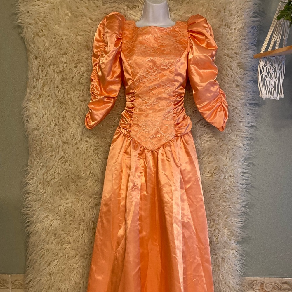 Vintage Dress- perfect for Halloween